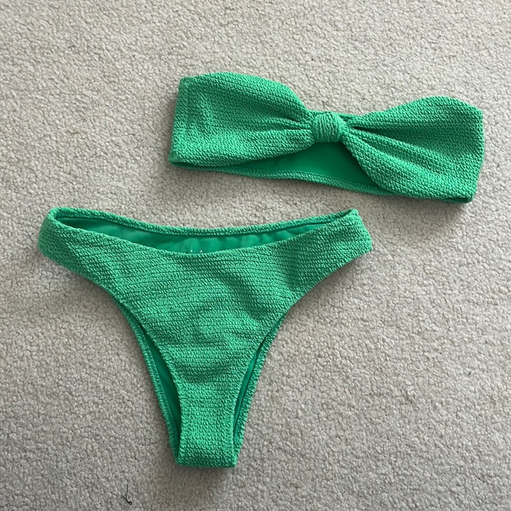 Green strapless bikini set